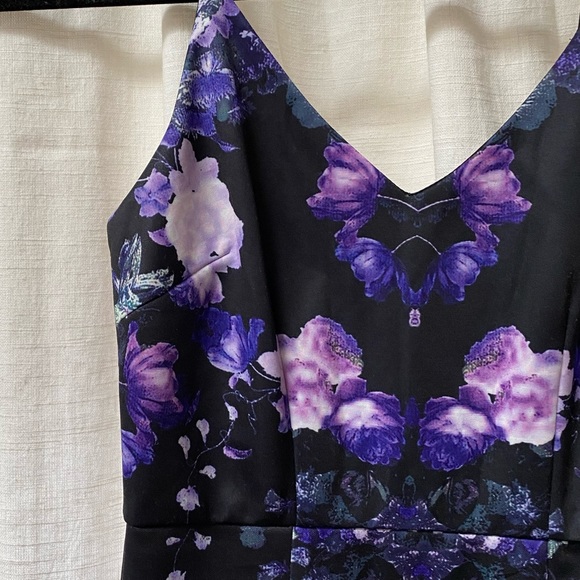 Gingerfizz fitted midi dress - Size Small - Picture 2 of 6